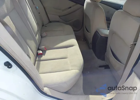 2010 Nissan Altima 2.5 S z USA, uszkodzony, nr VIN 1N4AL2AP9AN493724